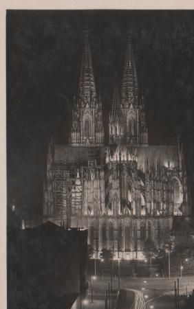 Köln - Dom von Osten im Scheinwerferlicht - ca. 1955 Köln - Dom von Osten im Scheinwerferlicht - ca. 1955