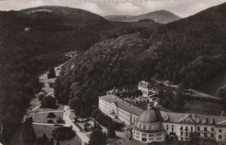Bad Wildungen - Badehotel mit Georg-Viktor-Quelle - ca. 1960 Bad Wildungen - Badehotel mit Georg-Viktor-Quelle - ca. 1960