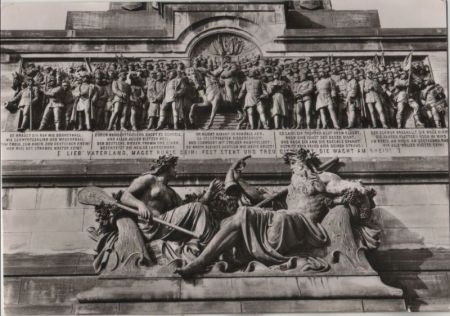 Rüdesheim, Niederwalddenkmal - Hauptrelief, Vater Rhein und Tochter Mosel - ca. 1965 Rüdesheim, Niederwalddenkmal - Hauptrelief, Vater Rhein und Tochter Mosel - ca. 1965