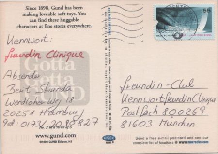 Teddy auf Baumstumpf