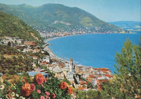 Laigueglia - Italien - von oben Laigueglia - Italien - von oben