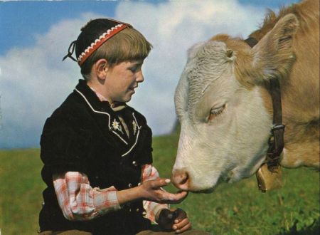 Kind mit Kuh Kind mit Kuh