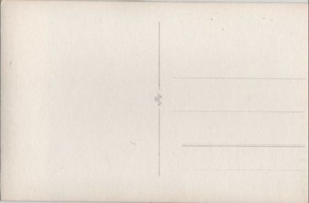 Holzgebilde auf Felsen