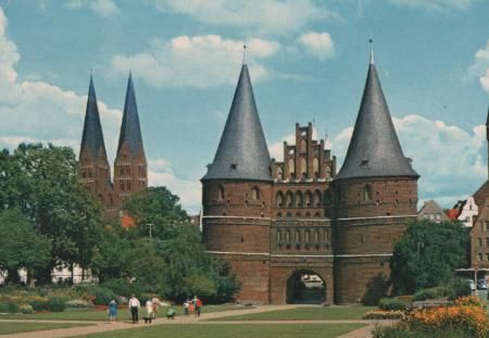 Lübeck - Holstentor - ca. 1975 Lübeck - Holstentor - ca. 1975